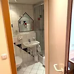 Loewen 3*