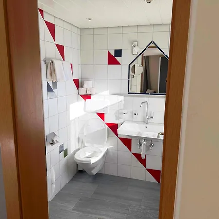 Loewen 3*