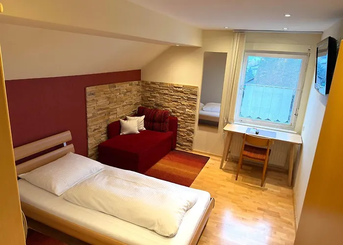 Guest house Loewen 3*